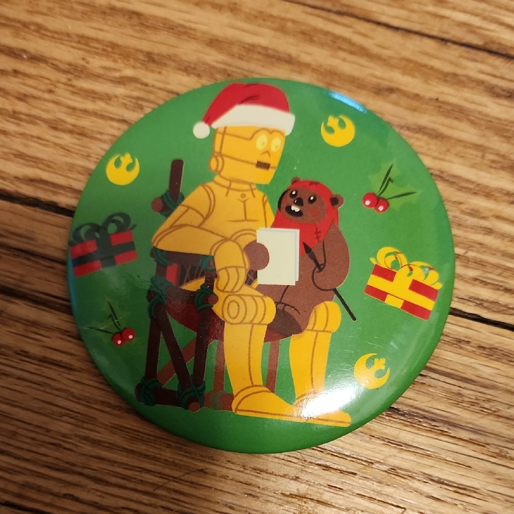 Festive Star WARS Robot and Bear PIN
